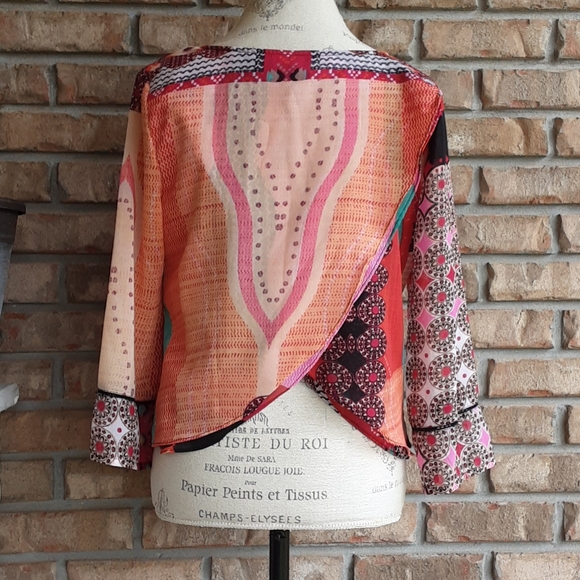 Patrons of Peace 3/4 sleeve boho style top. - Picture 9 of 10